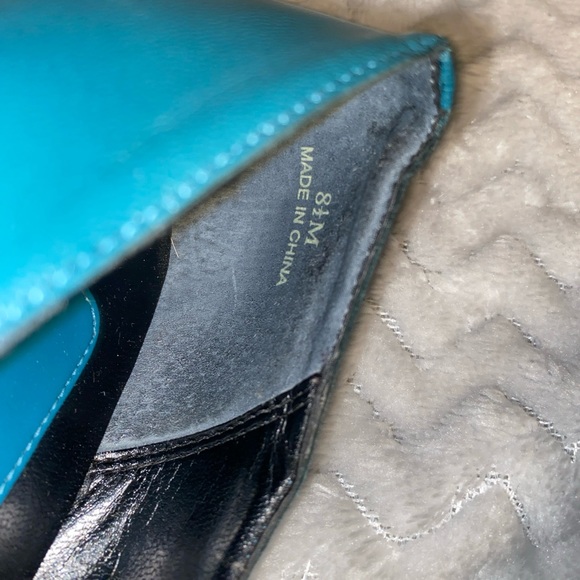 LINEA PAOLO Steel Blue Leather Square Toe Pumps W/Bow Decor Womens Size 8.5M - Picture 7 of 7